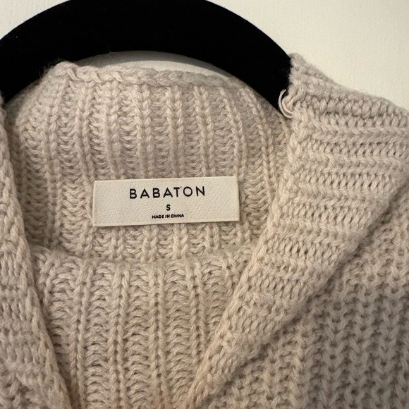 Aritzia | Babaton | Wool Sleeveless Mock Neck Sweater | Small - Picture 2 of 3